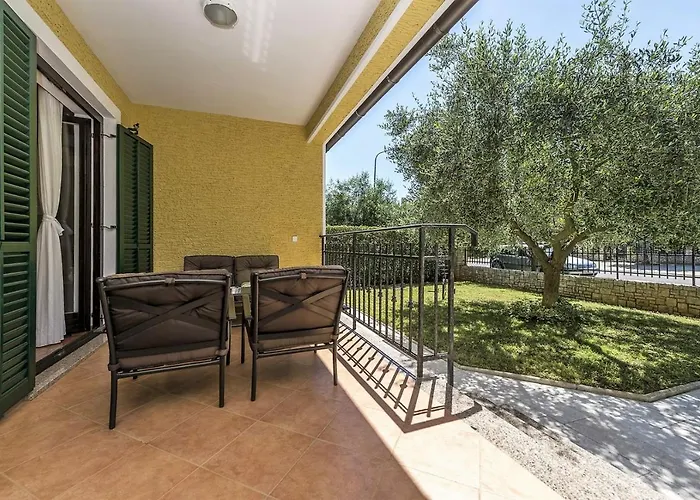 Spacious Three-bedroom Balun With Pool * Poreč