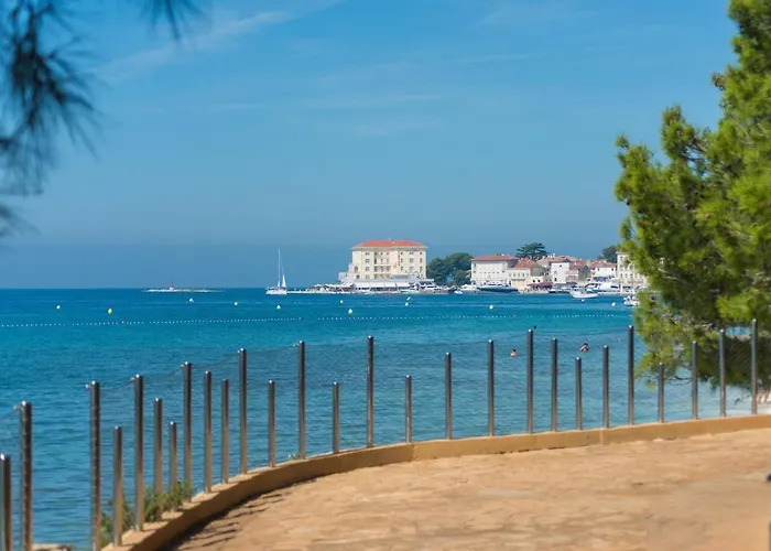 Vila Spacious Three-bedroom Balun With Pool